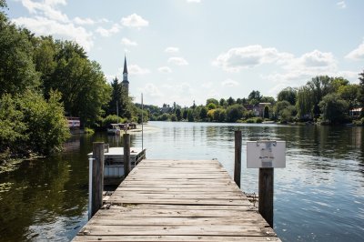 AI-generated travel thumbnail for Adliswil / Oberleimbach