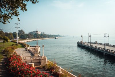 AI-generated travel thumbnail for Ahmedabad