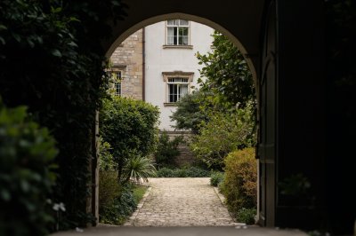 AI-generated travel thumbnail for Ahorn