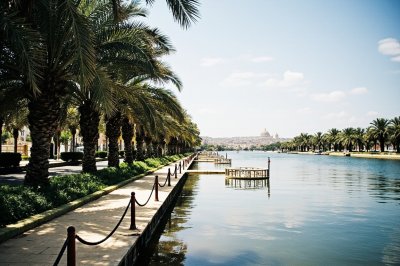 AI-generated travel thumbnail for Aïn el Bya