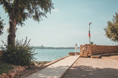 AI-generated travel thumbnail for Aïn Oussera