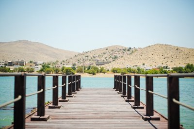 AI-generated travel thumbnail for Al Bahah