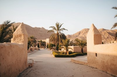 AI-generated travel thumbnail for Al Hufūf