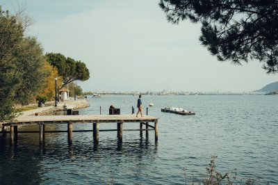 AI-generated travel thumbnail for Alcara Li Fusi