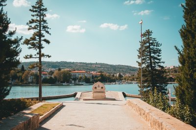 AI-generated travel thumbnail for Alfornelos