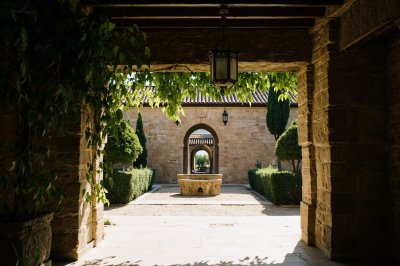AI-generated travel thumbnail for Alhambra