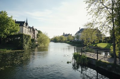 AI-generated travel thumbnail for Alizay