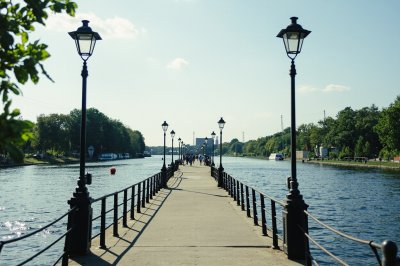 AI-generated travel thumbnail for Almere Stad