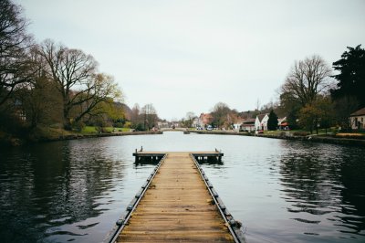 AI-generated travel thumbnail for Alnwick