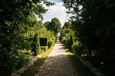 AI-generated travel thumbnail for Altes Lager