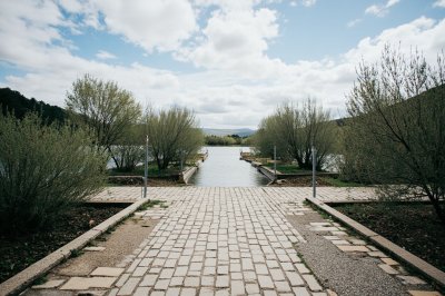 AI-generated travel thumbnail for Ambía