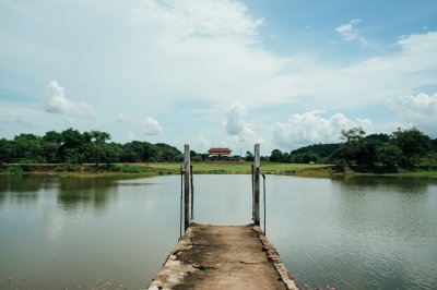 AI-generated travel thumbnail for Amphoe Kham Ta Kla
