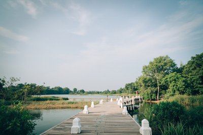 AI-generated travel thumbnail for Amphoe Khlong Luang