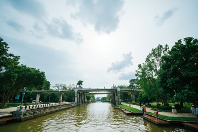 AI-generated travel thumbnail for Amphoe Mueang Ratchaburi