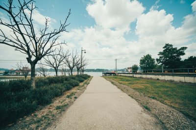 AI-generated travel thumbnail for Amphoe Mueang Tak