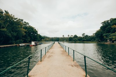 AI-generated travel thumbnail for Amphoe Om Koi