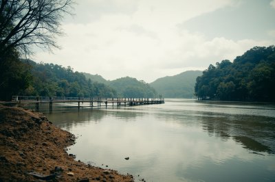AI-generated travel thumbnail for Amphoe Samoeng