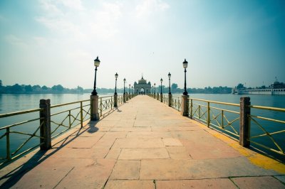 AI-generated travel thumbnail for Amritsar
