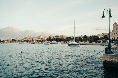 AI-generated travel thumbnail for Ħamrun