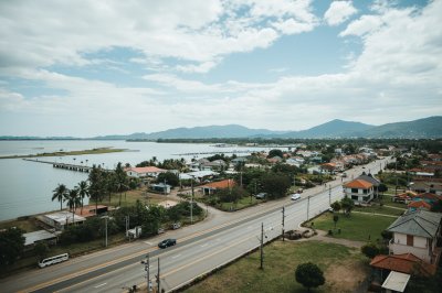 AI-generated travel thumbnail for Amucao