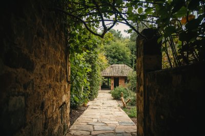 AI-generated travel thumbnail for Añana
