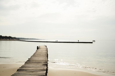 AI-generated travel thumbnail for Andernos-les-Bains