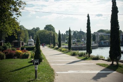 AI-generated travel thumbnail for Andrieşeni