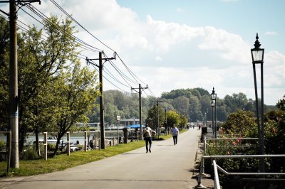 AI-generated travel thumbnail for Annéville-la-Prairie