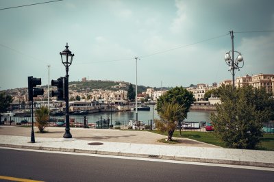 AI-generated travel thumbnail for Anzano di Puglia