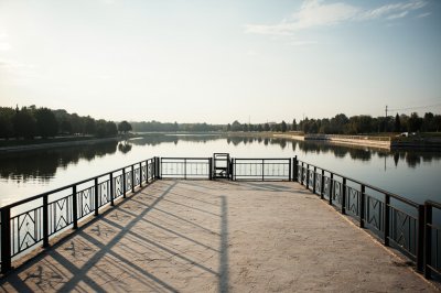 AI-generated travel thumbnail for Arak