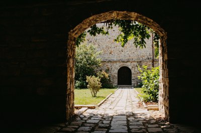 AI-generated travel thumbnail for Aranda de Moncayo