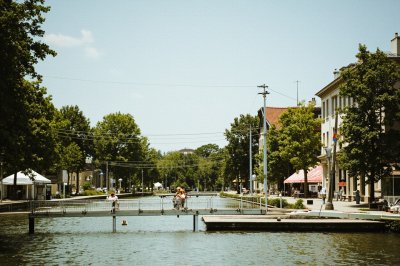 AI-generated travel thumbnail for Arcis-sur-Aube