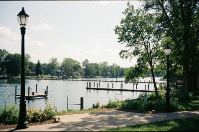 AI-generated travel thumbnail for Arlington Heights