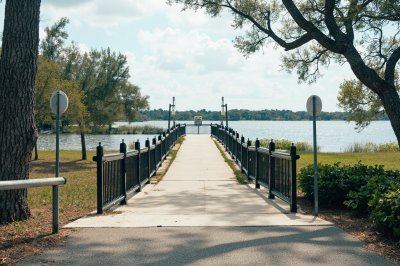 AI-generated travel thumbnail for Asbury Lake