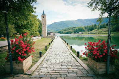 AI-generated travel thumbnail for Ashtarak