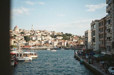 AI-generated travel thumbnail for Ataşehir