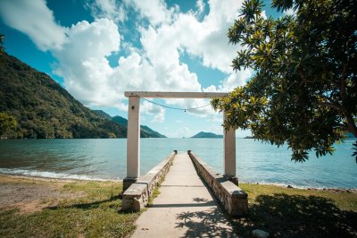 AI-generated travel thumbnail for Au Tabor