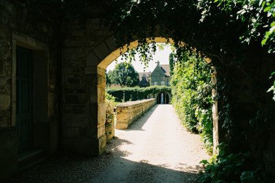 AI-generated travel thumbnail for Auzouer-en-Touraine
