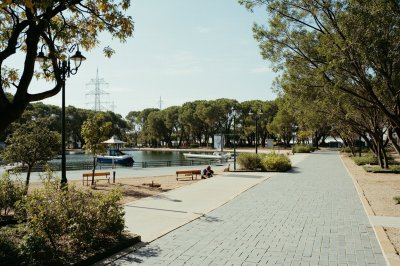 AI-generated travel thumbnail for Ballesteros de Calatrava