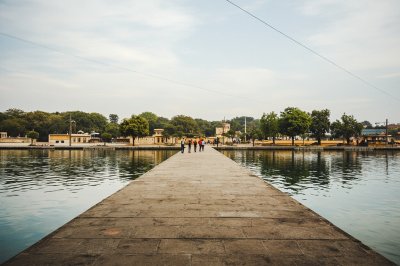 AI-generated travel thumbnail for Banas Kantha