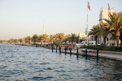 AI-generated travel thumbnail for Bandar Abbas
