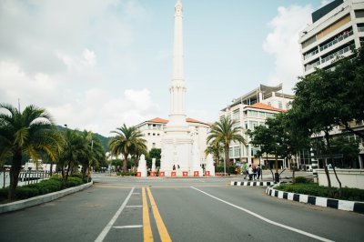 AI-generated travel thumbnail for Bandar Seri Begawan