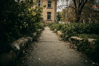 AI-generated travel thumbnail for Baranovichi