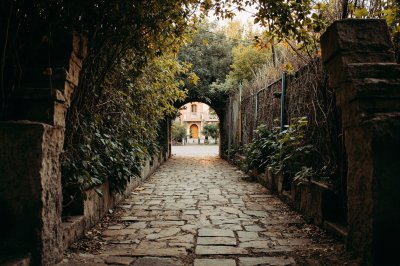 AI-generated travel thumbnail for Barrio Aldamas