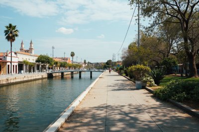 AI-generated travel thumbnail for Barrio de Canales