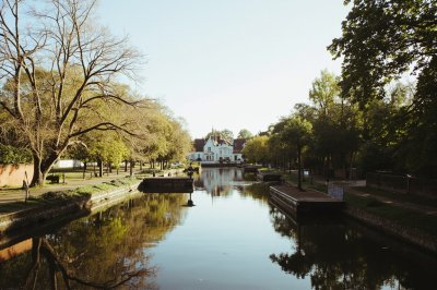 AI-generated travel thumbnail for Beaulieu-en-Argonne