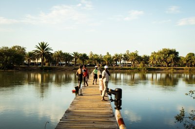 AI-generated travel thumbnail for Béboto