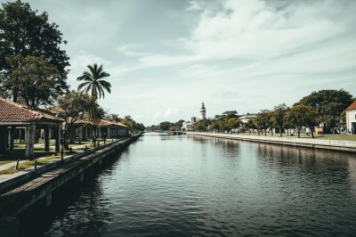 AI-generated travel thumbnail for Bello