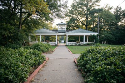 AI-generated travel thumbnail for Belvedere Park