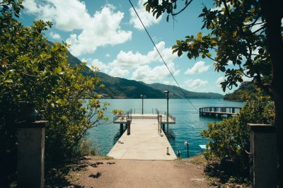 AI-generated travel thumbnail for Berekua